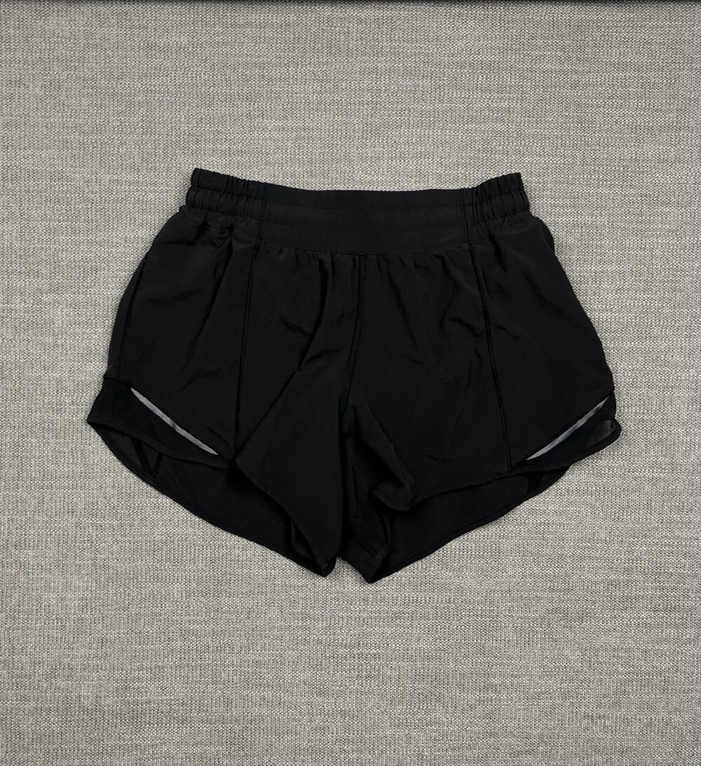 Lululemon Hotty Hot Shorts Womens 6 Black Athletic Gym Performance